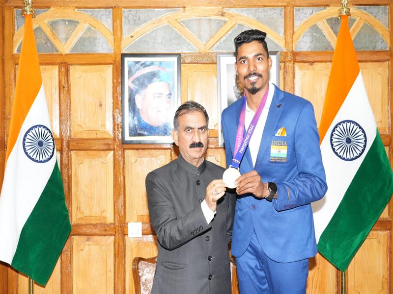 CM lauds gold medalist Nishad for his inspirational performance